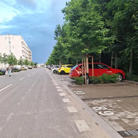 Large 75 M2 Next To Airport - Free Parking * Bratislava