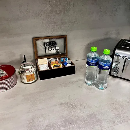 Large 75 M2 Next To Airport - Free Parking Lejlighed